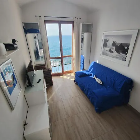 Apartament House Grecale *